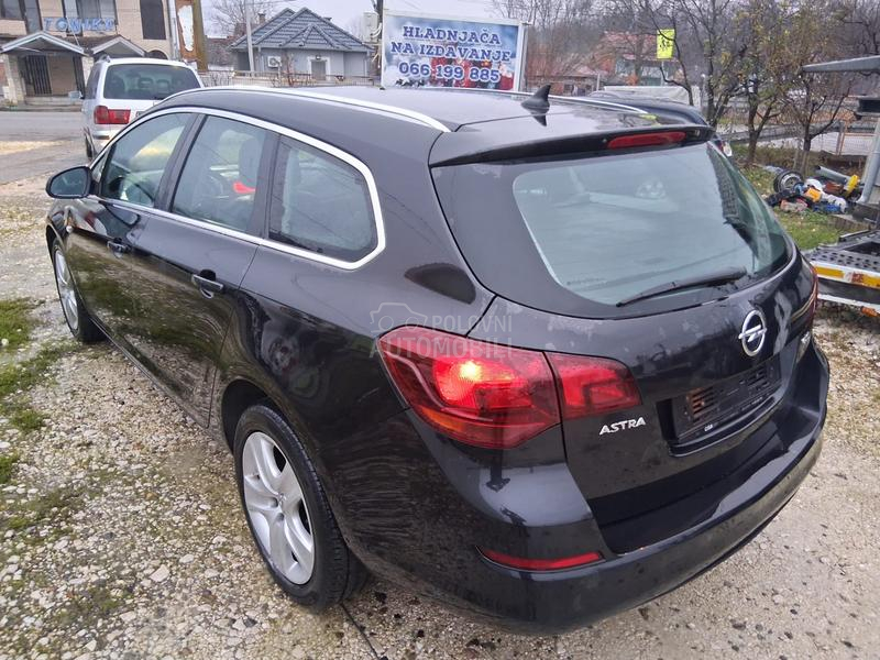 Opel Astra J 1.7 CDTI