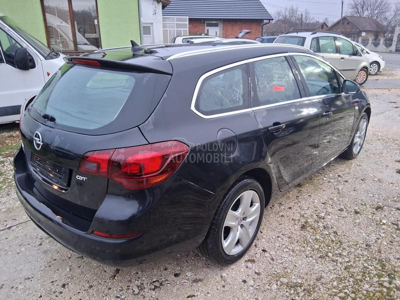 Opel Astra J 1.7 CDTI