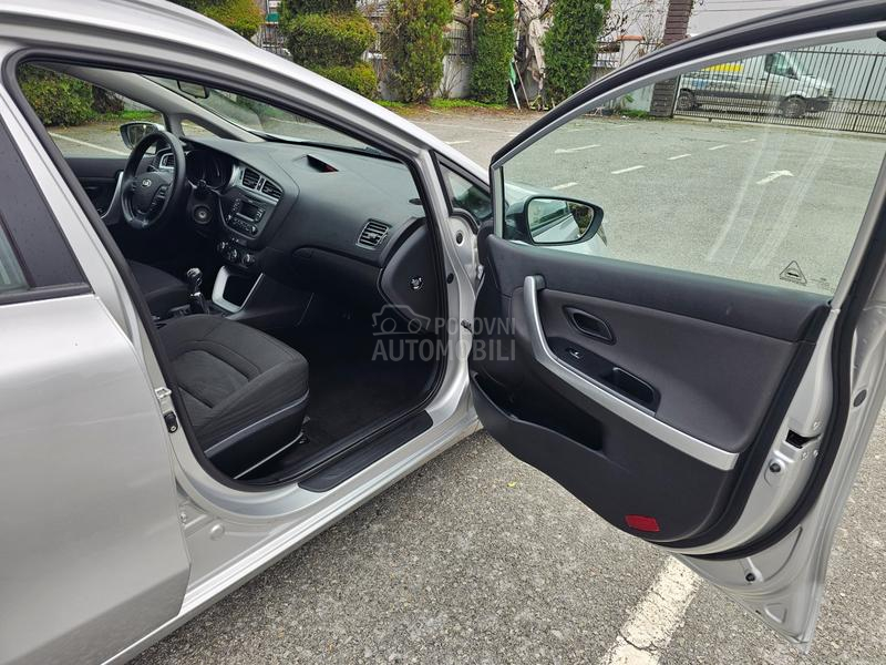 Kia cee`d 1.4 crdi /90 k s/
