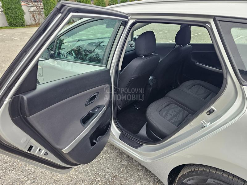 Kia cee`d 1.4 crdi /90 k s/