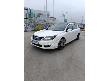 Renault Latitude paris initiale