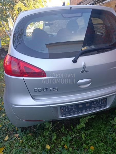 Mitsubishi Colt 