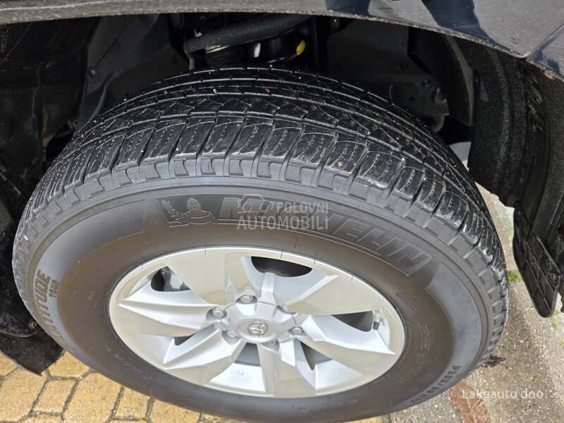 Toyota Land Cruiser 2.8 D-4D Teretno N1