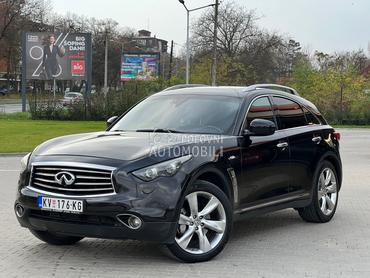 Infiniti FX30 S line CH