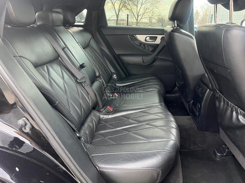 Infiniti FX30 S premium CH