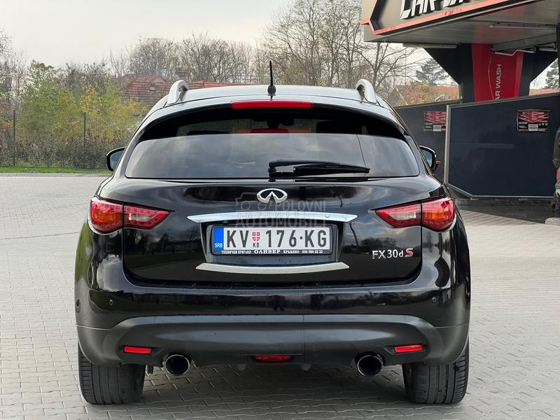 Infiniti FX30 S premium CH
