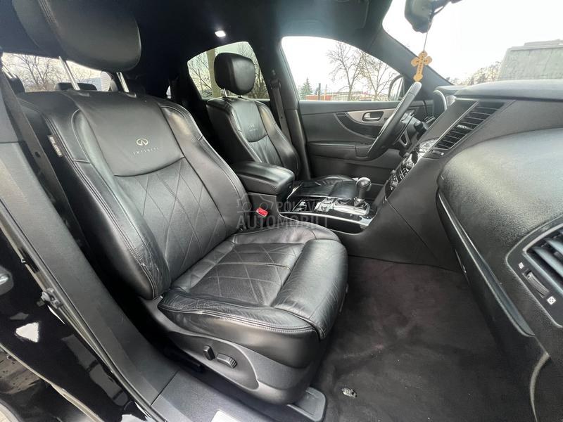 Infiniti FX30 S premium CH