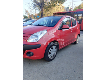 Nissan Pixo 