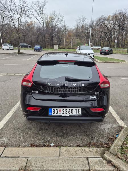 Volvo V40 