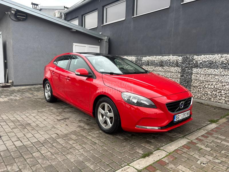 Volvo V40 D2