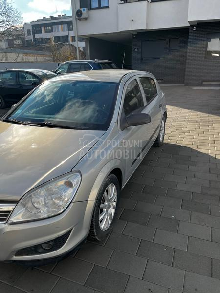 Opel Astra H 