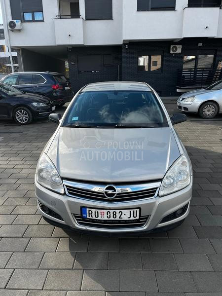 Opel Astra H 
