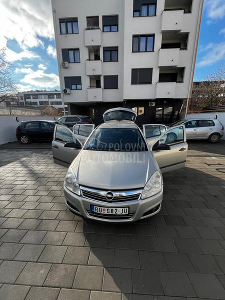Opel Astra H 