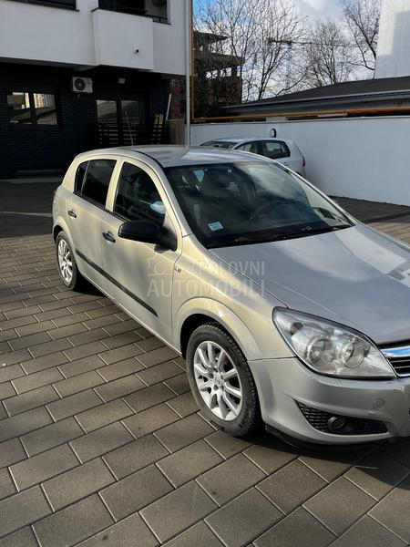 Opel Astra H 