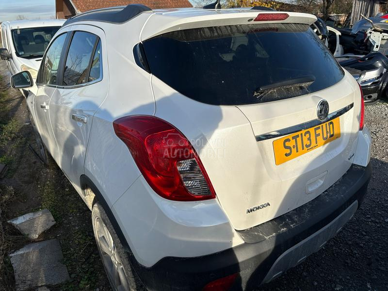 Opel Mokka bela 2013. god. -  kompletan auto u delovima