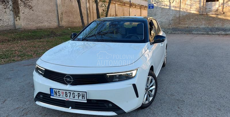 Opel Astra L 1.2 EDITION/N-O-V