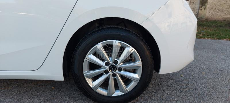 Opel Astra L 1.2 EDITION/N-O-V