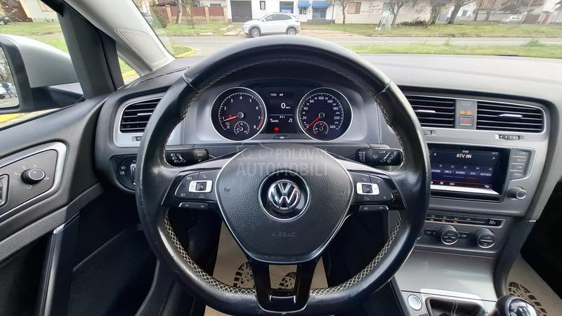 Volkswagen Golf 7 1.4 b nav
