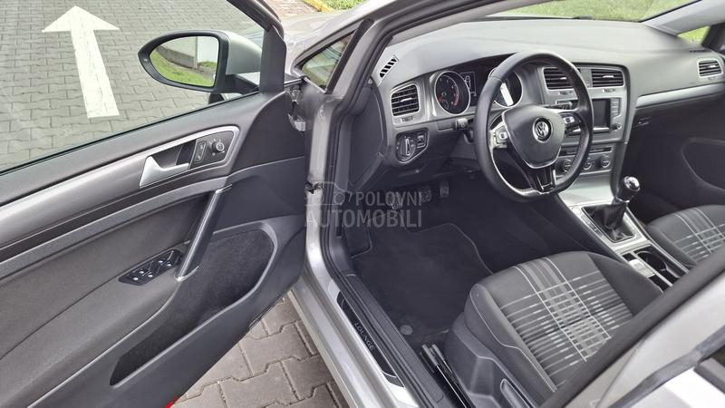Volkswagen Golf 7 1.4 b nav