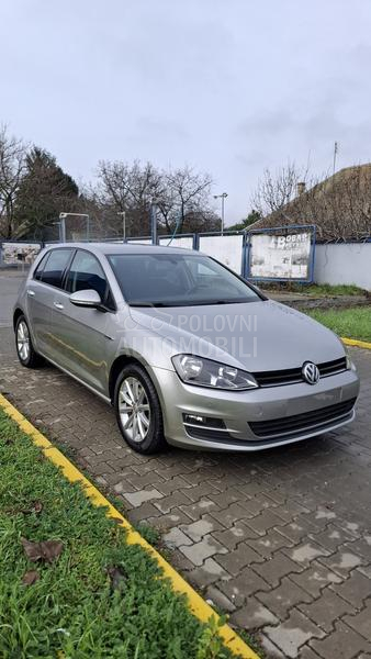 Volkswagen Golf 7 1.4 b nav