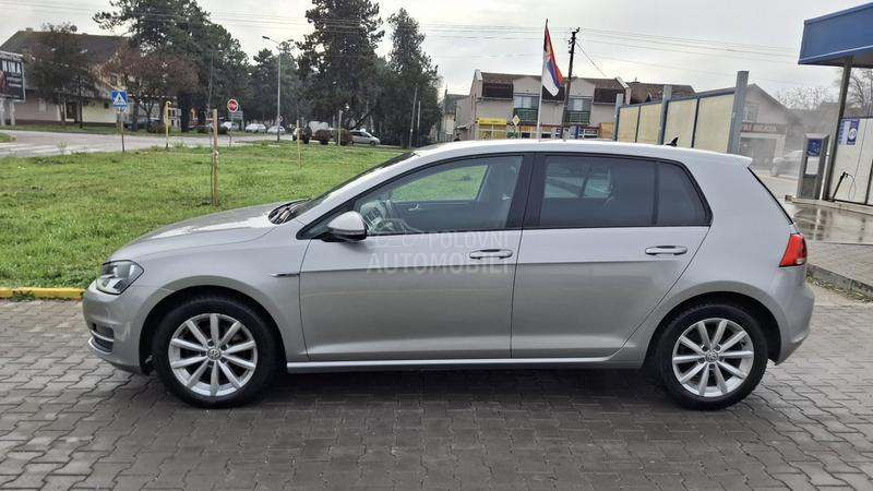 Volkswagen Golf 7 1.4 b nav