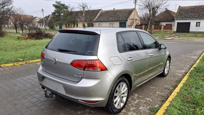 Volkswagen Golf 7 1.4 b nav