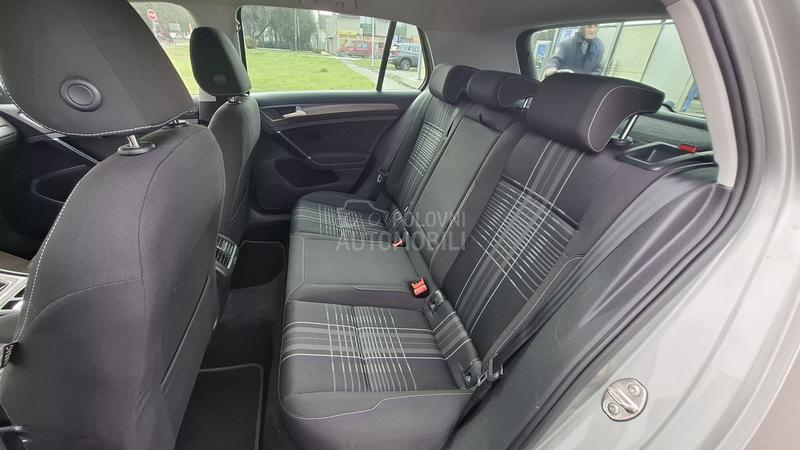Volkswagen Golf 7 1.4 b nav