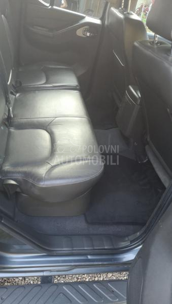 Nissan Navara 3.0 v6 D40