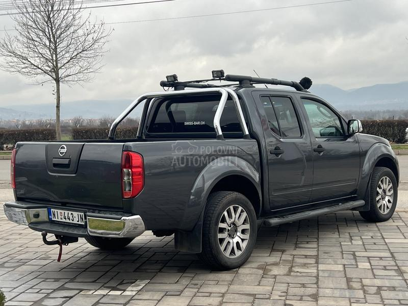Nissan Navara 3.0 v6 D40