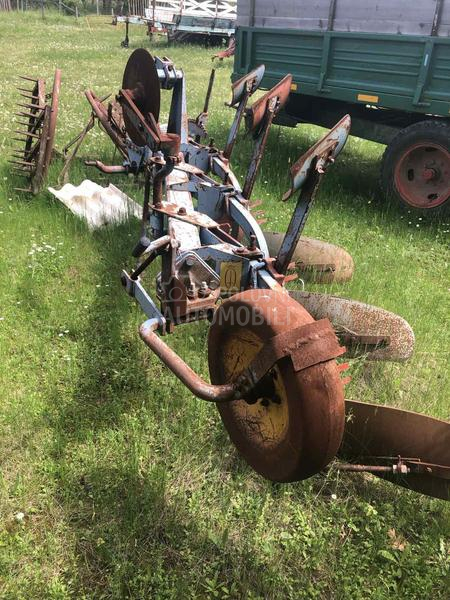 Massey Ferguson gledaj slike