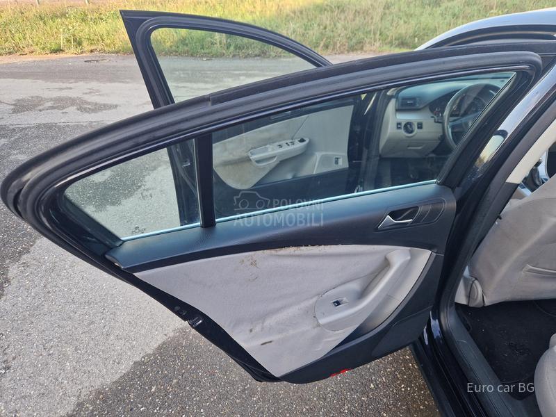 Volkswagen Passat B6 A K C I J A