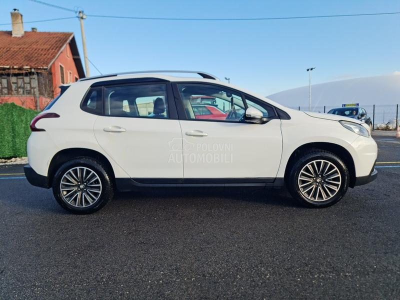 Peugeot 2008 1.2 e