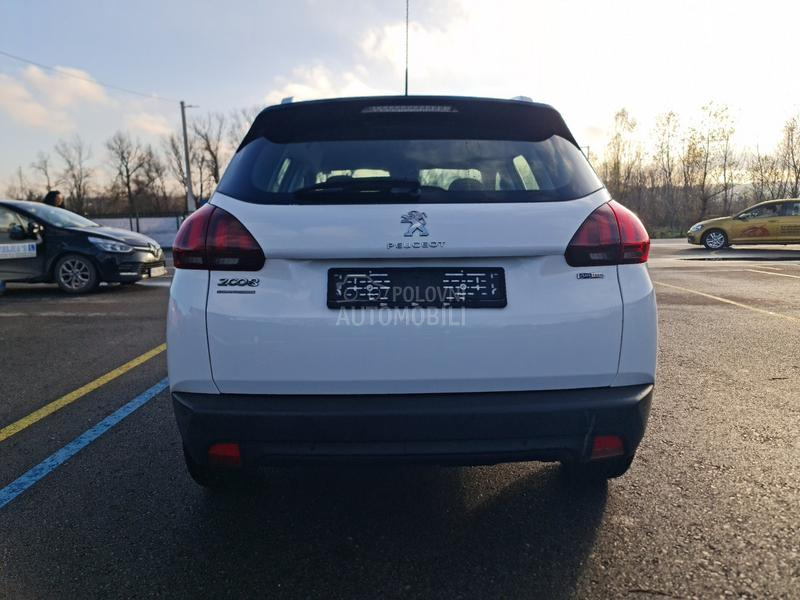 Peugeot 2008 1.2 e