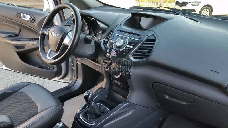 Ford EcoSport 1.5TDCI TITANIUM/NAV