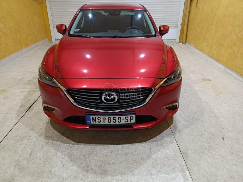 Mazda 6 2.0i