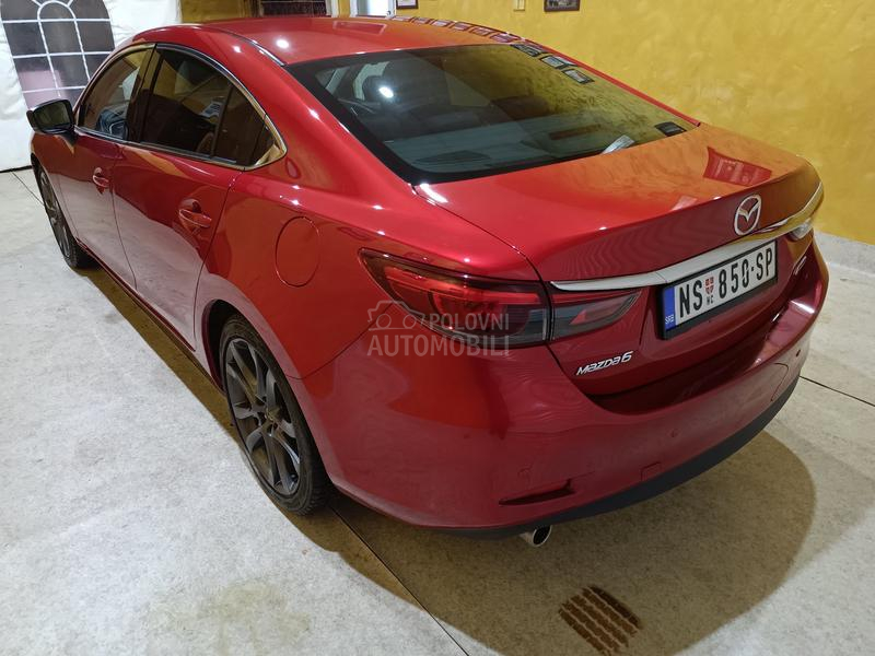 Mazda 6 2.0i