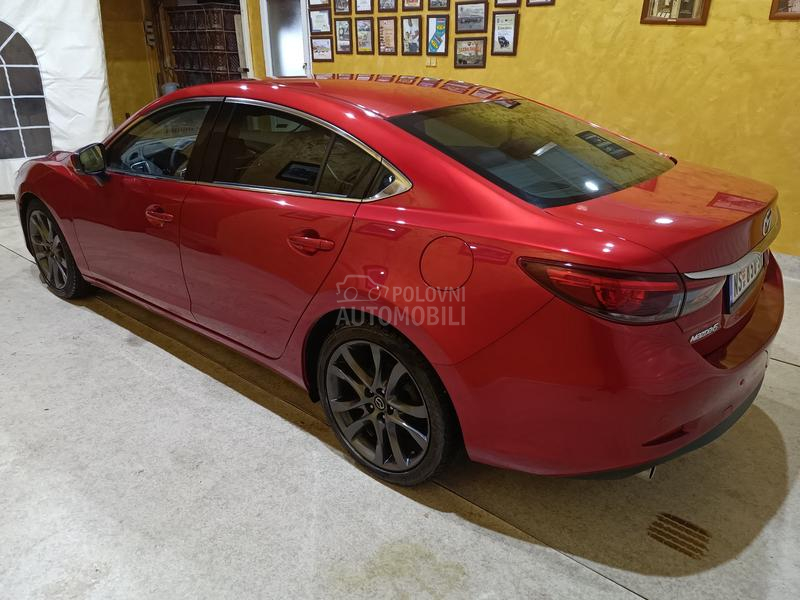 Mazda 6 2.0i