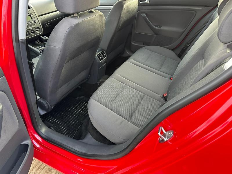 Volkswagen Golf 5 1.4