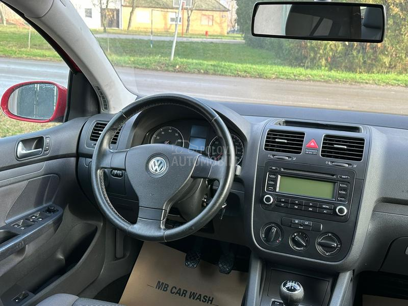 Volkswagen Golf 5 1.4