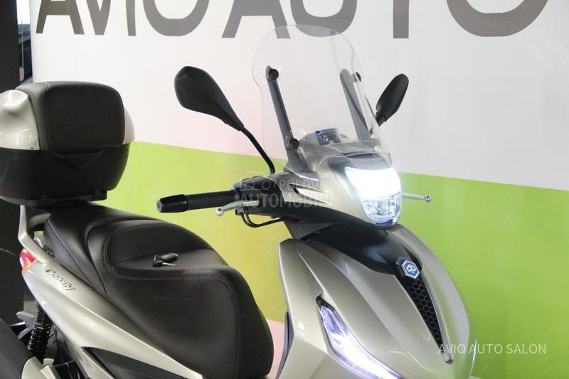 Piaggio BEVERLY 400 HPE