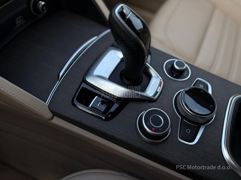 Alfa Romeo Stelvio 4x4/Led/Kamera