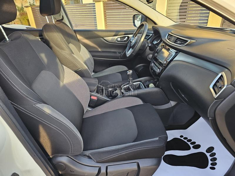 Nissan Qashqai //TOOP STANjE