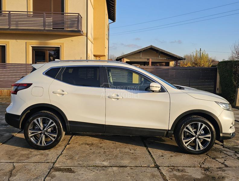 Nissan Qashqai //TOOP STANjE