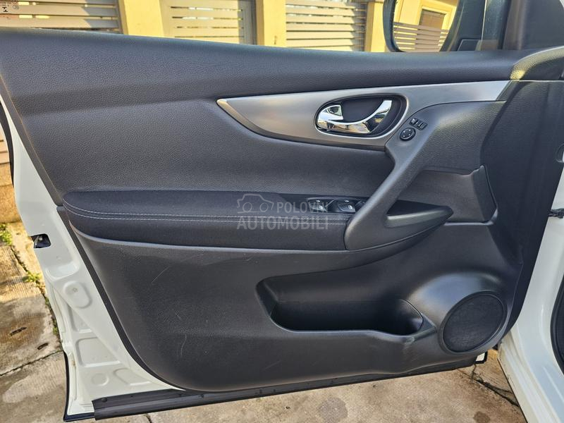Nissan Qashqai //TOOP STANjE