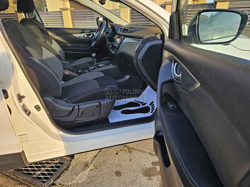 Nissan Qashqai //TOOP STANjE