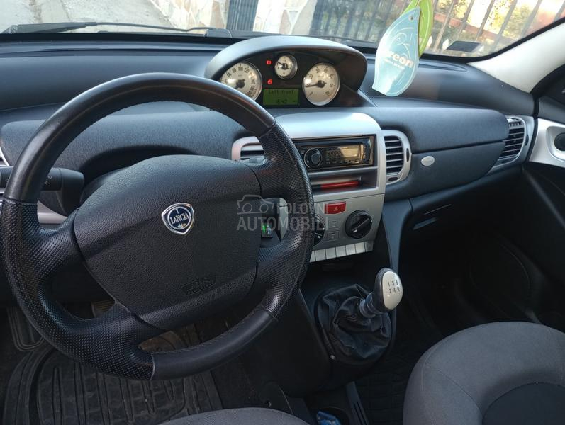 Lancia Ypsilon 1.2 lpg