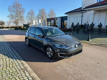 Volkswagen Golf 7 virt/matr/kam