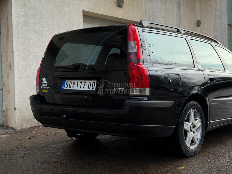 Volvo V70 