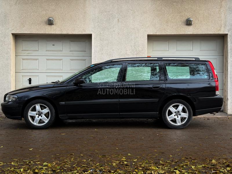 Volvo V70 