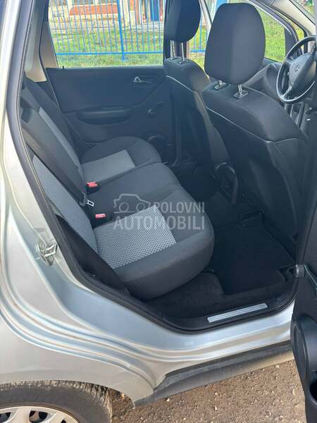 Mercedes Benz A 170 n a v i g a c i j a